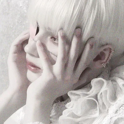 Huening Kai  ๋࣭⭑ֶֶֶָָ֢֢֢