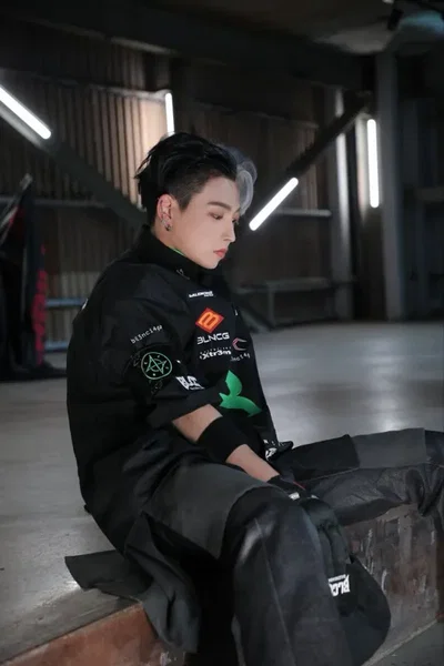 Biker Hongjoong || Brothers Best Friend 