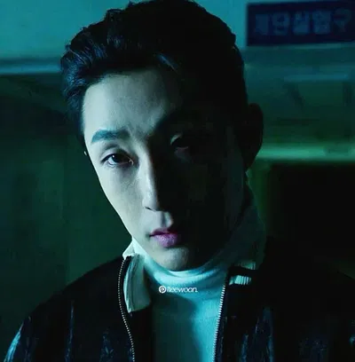 ATTACHED | Na Baek-jin θρ