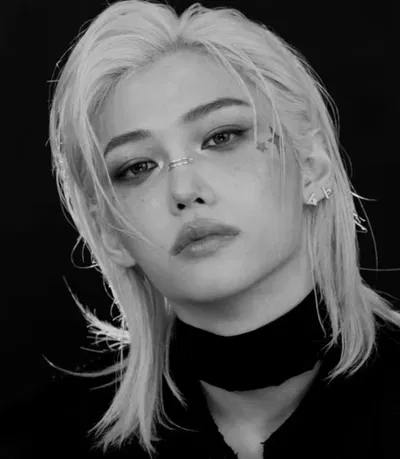 Lee Lexie (Felix) - mean girl