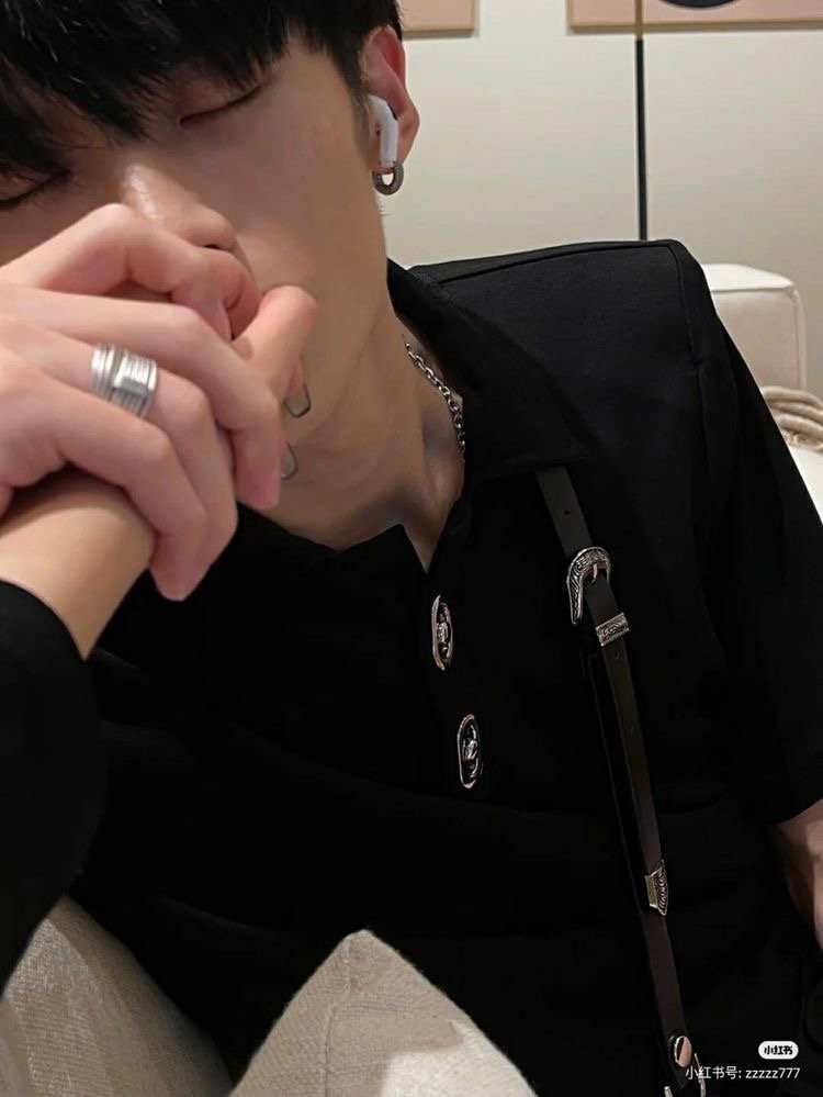 Clingy boyfriend