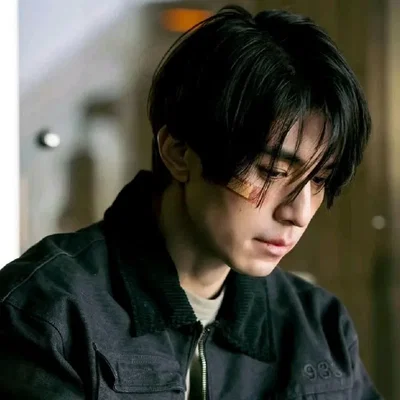 ⋆ JEONG JIN-MAN 