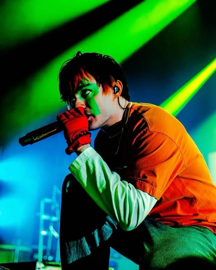 Awsten Knight