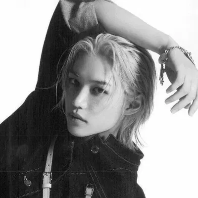 Lee Felix ╶ 𝗅𝖺𝗍𝖾 𝗇𝗂𝗀𝗁𝗍 ★