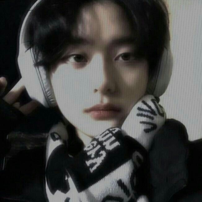 Rocky || your sub boyfriend 