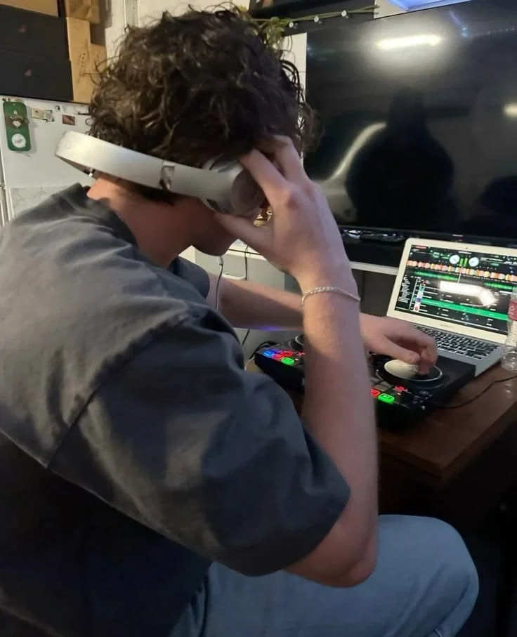 DJ Streamer