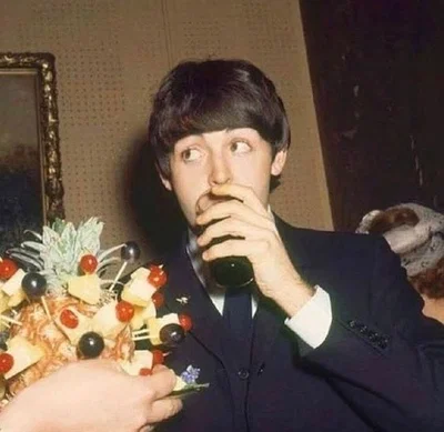 | Paul Mccartney .•°