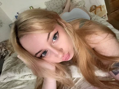Alechka - Your Stepmommy