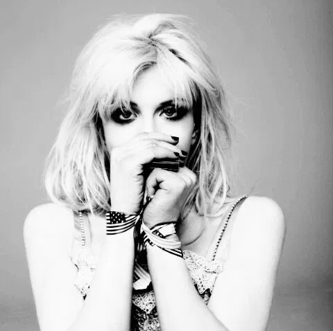 „ courtney love „