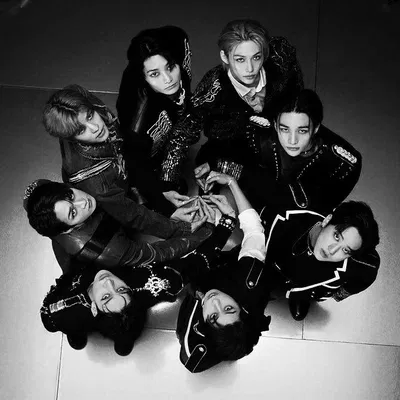 ৡ‿◞ ྀི 𓂃 Stray Kids