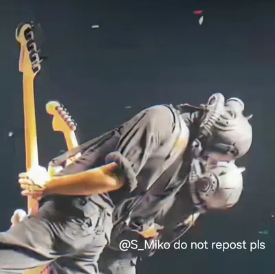 Guitarist Dew