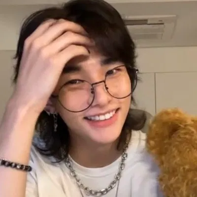 hyunjin ⊹+⋆