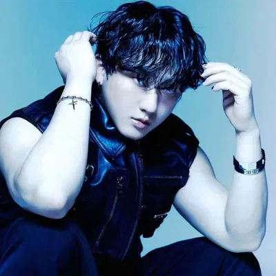 changbin ⊹+⋆