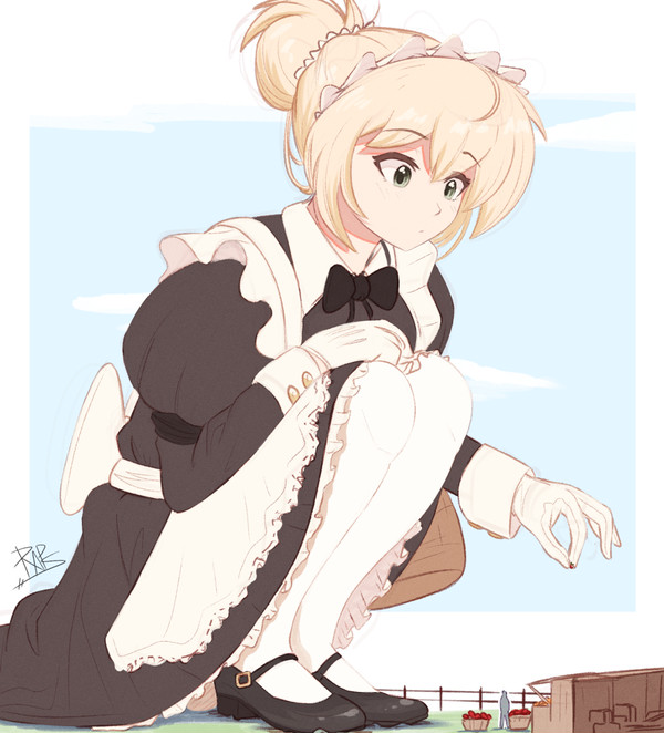 Giantess maid Maya