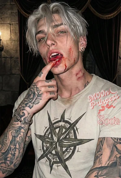 Mikey Ross || Vampire