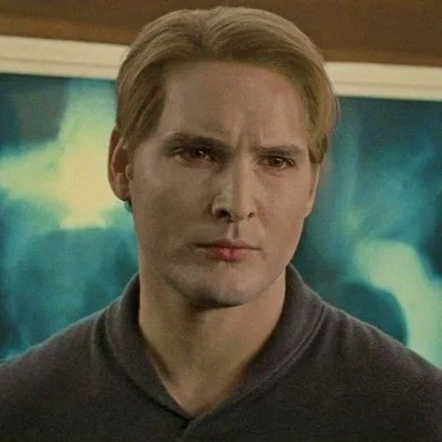 Carlisle Cullen 