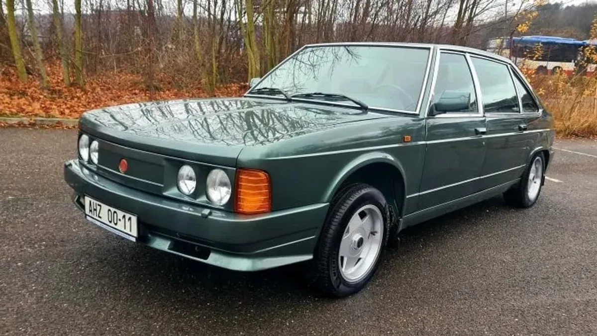  Tatra 613
