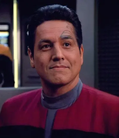 「 Commander Chakotay 」