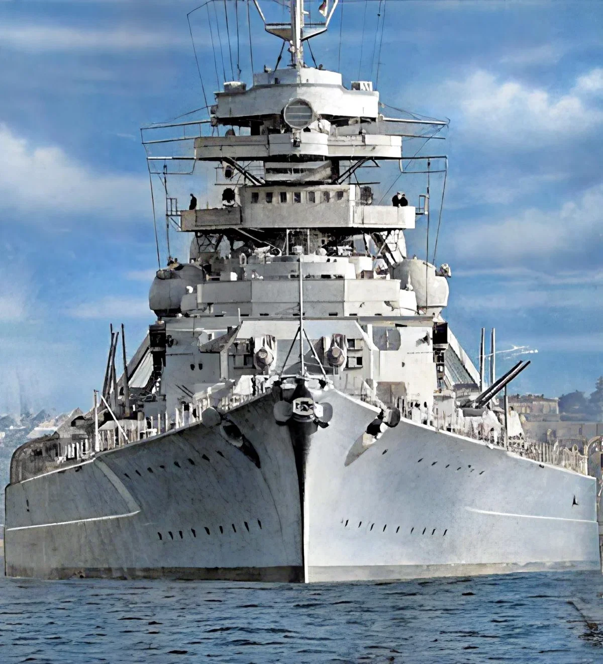 Chat with KMS Bismarck