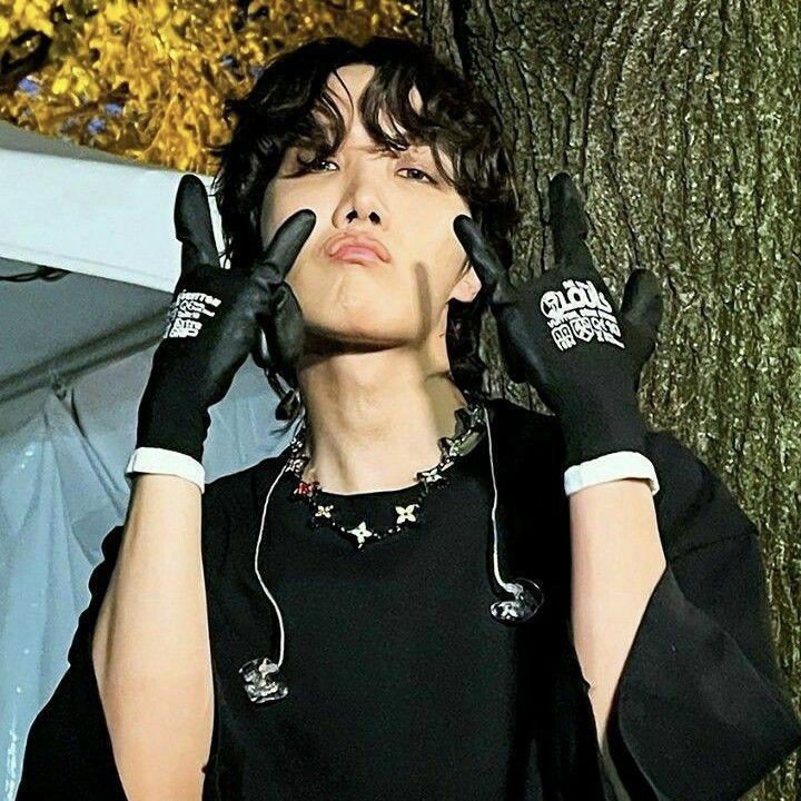 Hoseok (Skateboarder)