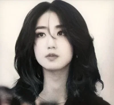 Han Jisung as Han Jisu — fem