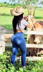 Belle Lorena thick rancher gf