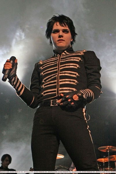 ☆ Gerard Way 🎤