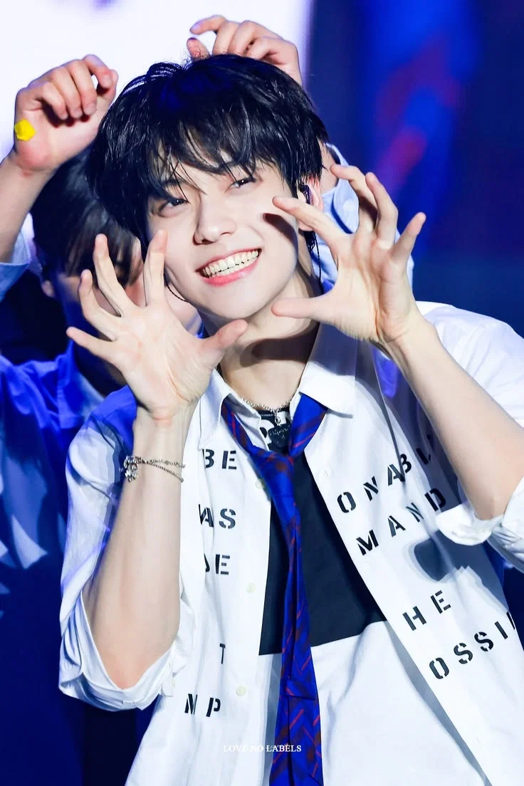 CHOI SOOBIN - FWB