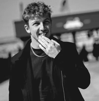 Liam Lawson // Pollen