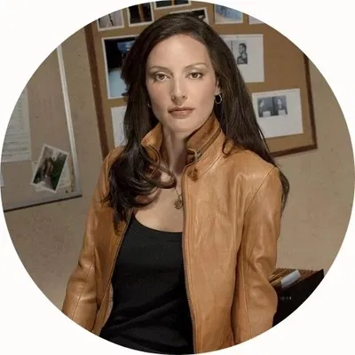 Elle Greenaway