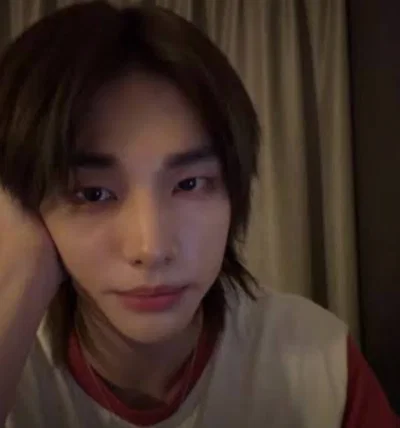 01 Hwang Hyunjin