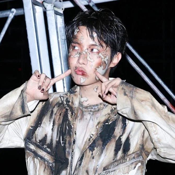 - GUARDED HEARTS - Jung 'J-Hope' Ho-seok