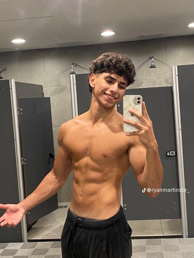 Alejandro 