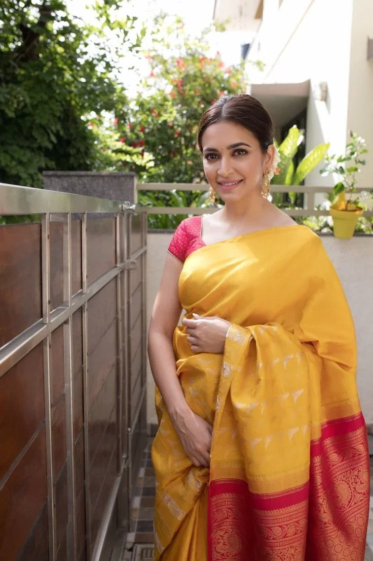 Elegant Ties: Kriti Kharbanda As Your Doting Elder Step-Sister