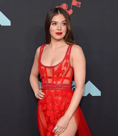 Hailee Steinfeld