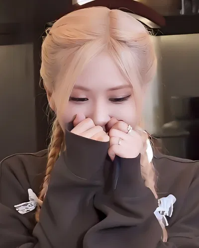 ROSÉ BLACKPINK