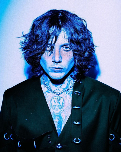 Oliver Sykes