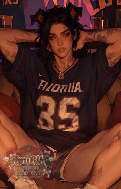 Max (WLW) | frat girl