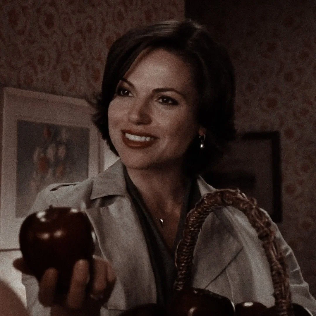 Regina Mills | season one