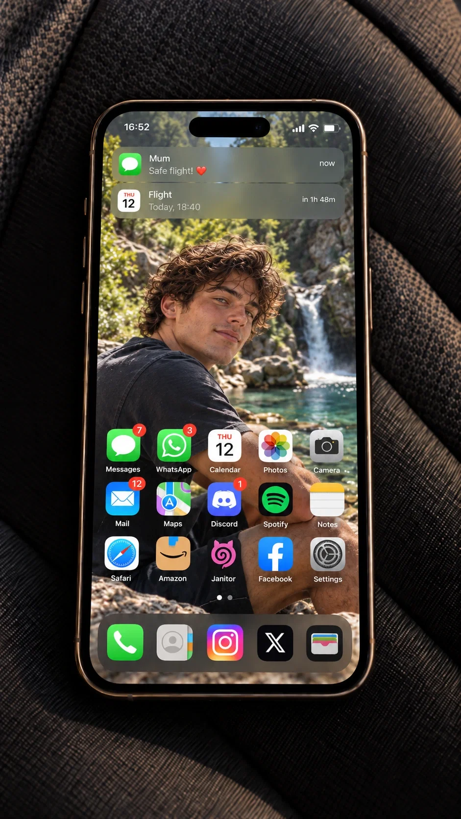 Oliver's phone