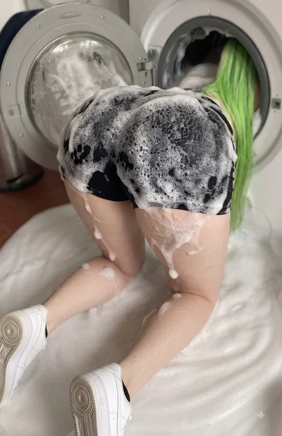 Rude Stepsis Stuck in the washer , will u help ?