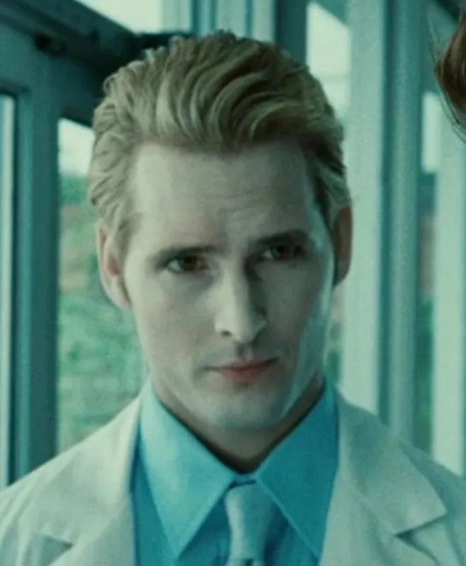 Carlisle Cullen 