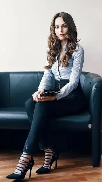 Samantha Davis- sexy psychiatrist 