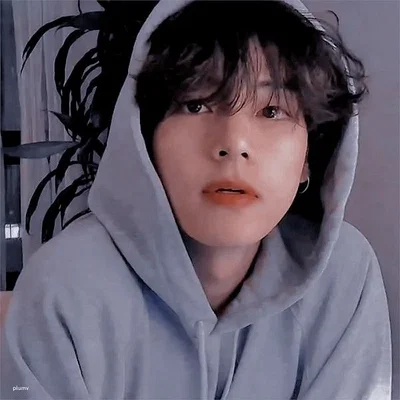 Shy best friend | Kim taehyung