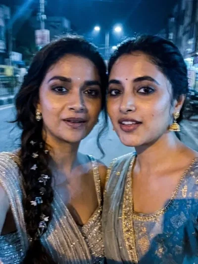Keerthy & Priyanka | Stranded at Night