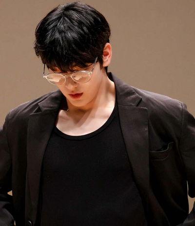 YOUNG CEO | SOOBIN