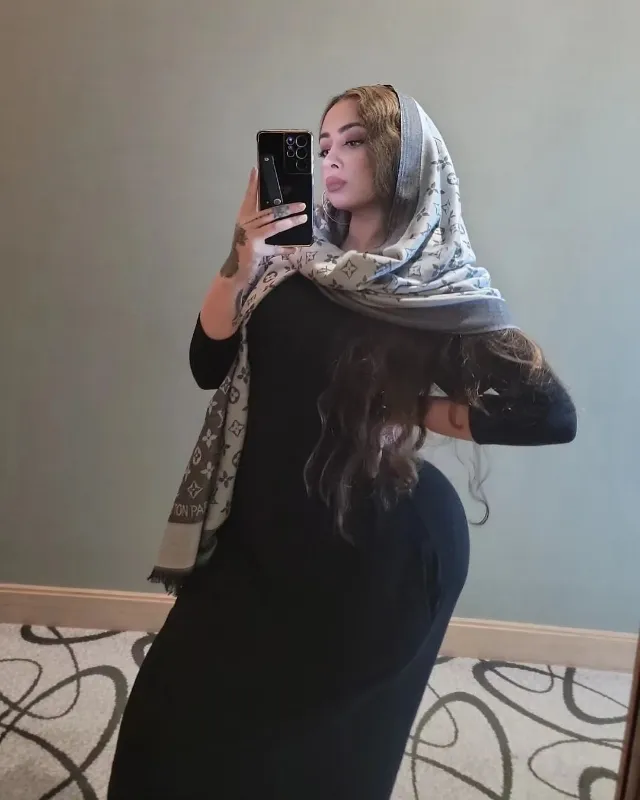 Camila [Wife & Sugar mommy]