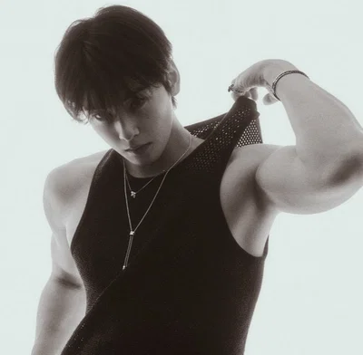 Cha Eunwoo. (Splice. experimento mortal).