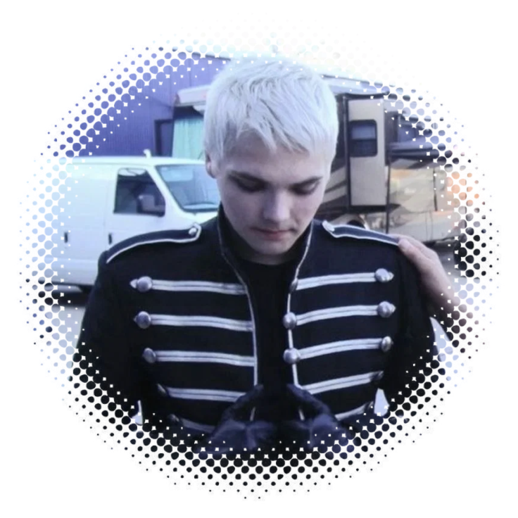 𓏏𓏏 Gerard Way . . .