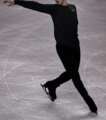 FIGURE SKATER || LUCIAN SOLACE